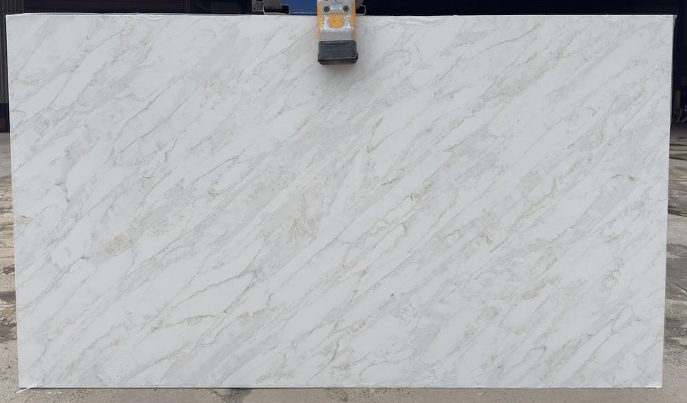 CALACATTA IMPERALE GOLD QUARTZ.